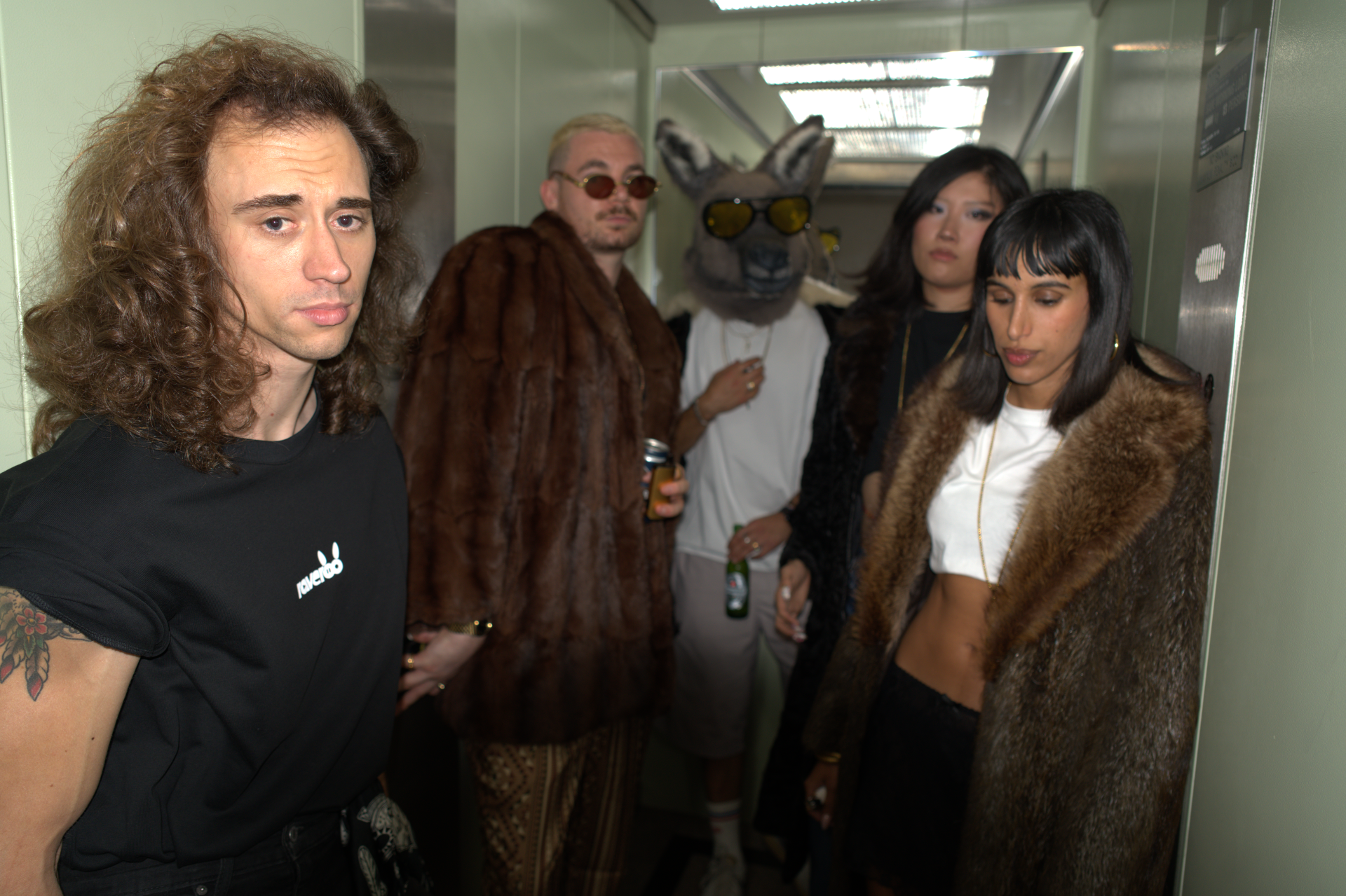 How to Style Unisex Streetwear for Everyday Looks